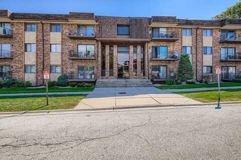 8901 S Roberts Road, Hickory Hills, IL 60457