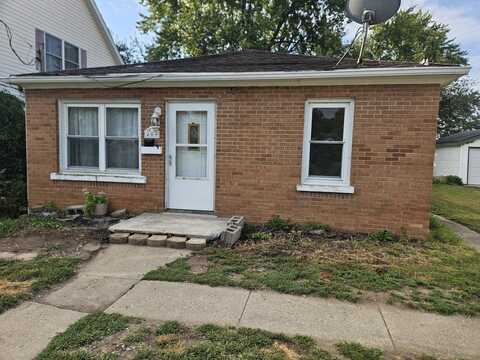 409 W Water Street, Momence, IL 60954