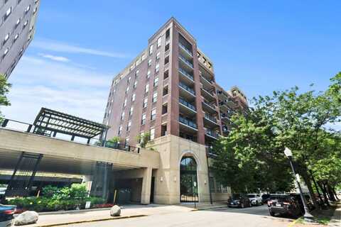 833 W 15TH Place, Chicago, IL 60608
