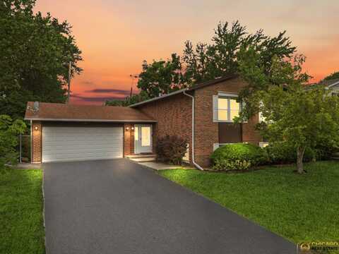 220 Osage Lane, Buffalo Grove, IL 60089
