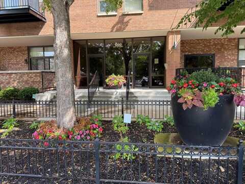 1000 E 53rd Street, Chicago, IL 60615