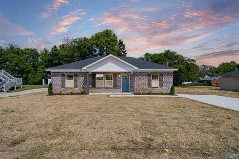 2716 Winchester Road NW, Huntsville, AL 35810
