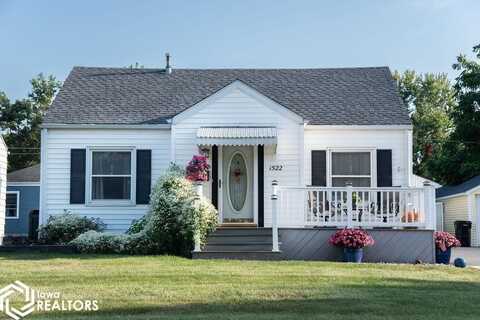 1522 Greenwood Drive, Ottumwa, IA 52501
