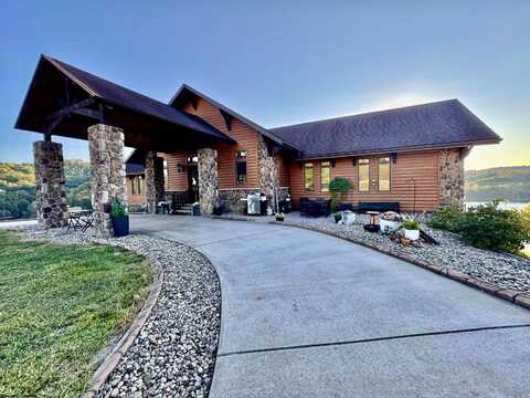 850 Lakeview Drive, Horner, WV 26372