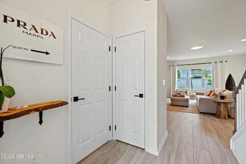 2264 FAIRWAY VILLAS Drive, Jacksonville, FL 32233
