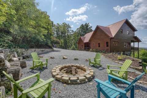 95 Scenic Ridge Road, Blue Ridge, GA 30153