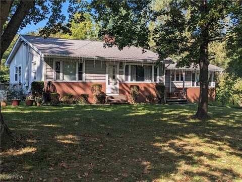 13992 E Center Street, Burton, OH 44021