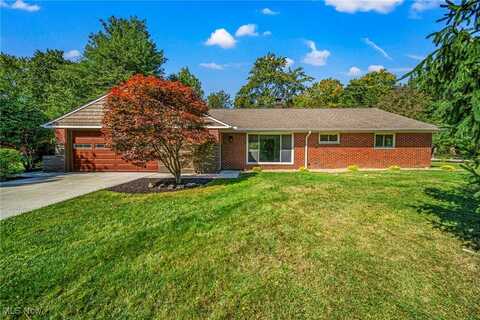 654 Robley Lane, Gates Mills, OH 44040