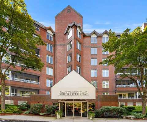 300 River Road, Manchester, NH 03104
