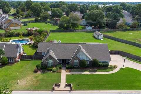 8909 S 72nd East Avenue, Tulsa, OK 74133