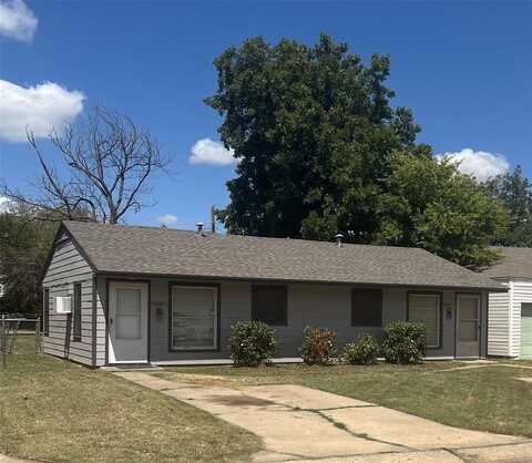 1027 E Liveoak Street, Altus, OK 73521