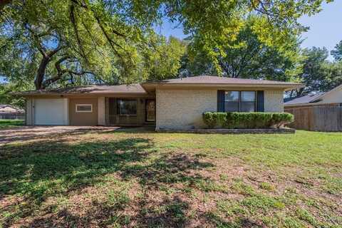 1202 Crestridge Street, Ennis, TX 75119