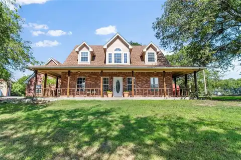 425 Cartwright Drive, Benbrook, TX 76126
