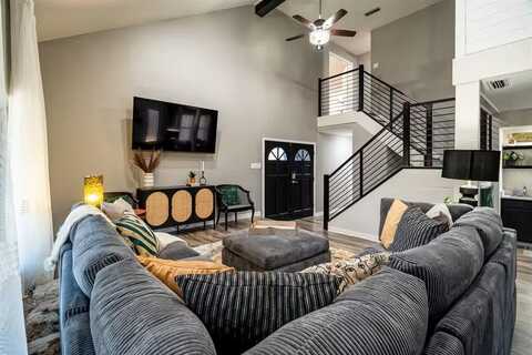 2717 E Park Boulevard, Plano, TX 75074