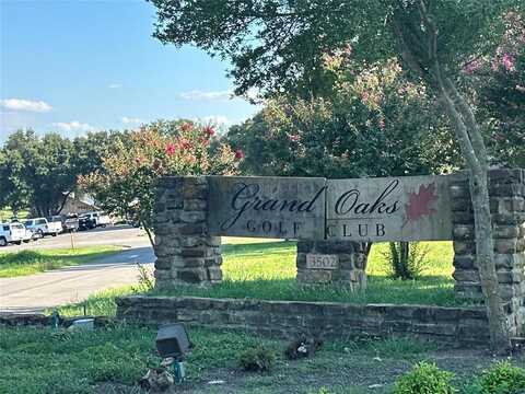3622 Green Hollow Drive, Grand Prairie, TX 75052
