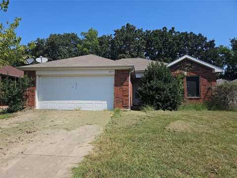 4533 Forest Glen Drive, Forest Hill, TX 76119