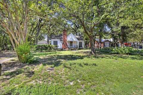 5313 Wild Oak Road, Balch Springs, TX 75180