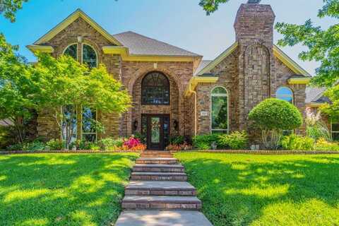 2121 Bay Club Drive, Arlington, TX 76013