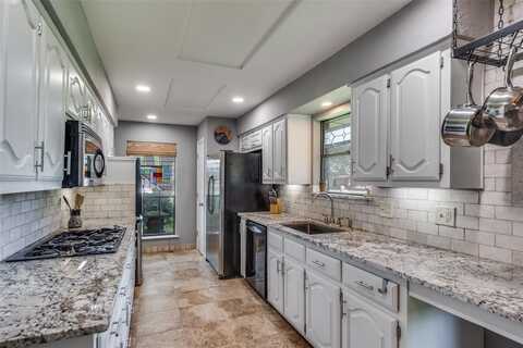 1520 Papeete Drive, Plano, TX 75075