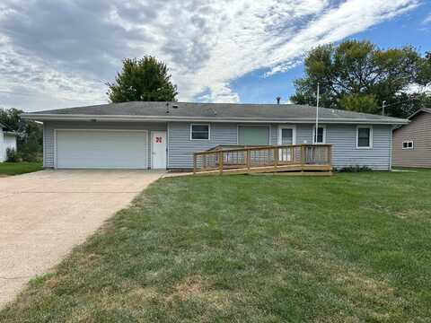 411 W Wayne St, Randolph, NE 68771
