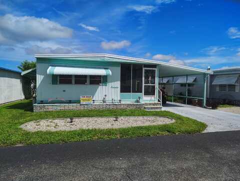 396 Captiva St., Nokomis, FL 34275
