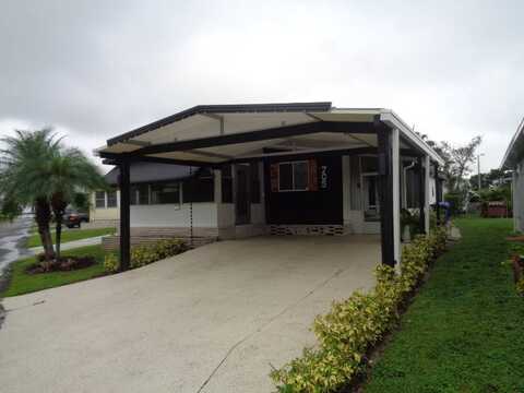 705 Stokely Ln, Lakeland, FL 33803