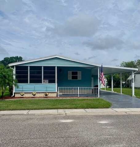 6061 Forest Lake Dr, Zephyrhills, FL 33540