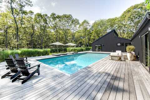 55 Long Woods Lane, East Hampton, NY 11937