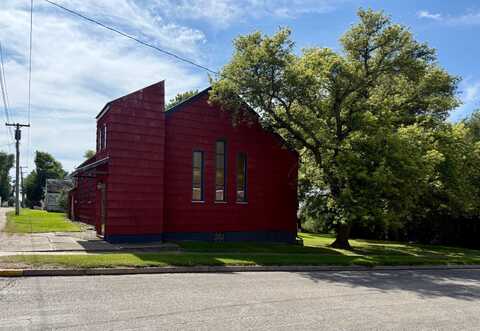 213 1st St SW, Ashley, ND 58413
