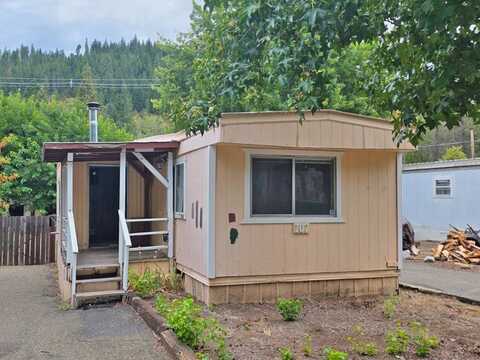824 S 1st St, Dunsmuir, CA 96025
