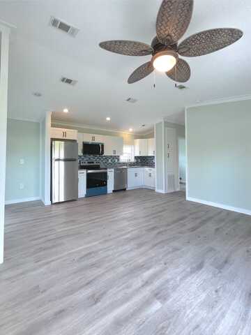 720 Chippewa Trl, Fort Myers Beach, FL 33931