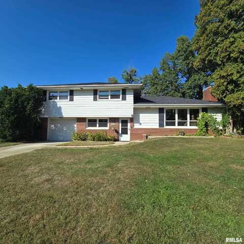2823 W GREENBRIER Lane, Peoria, IL 61614