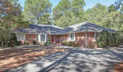 3 Pine Orchard Lane, Pinehurst, NC 28374