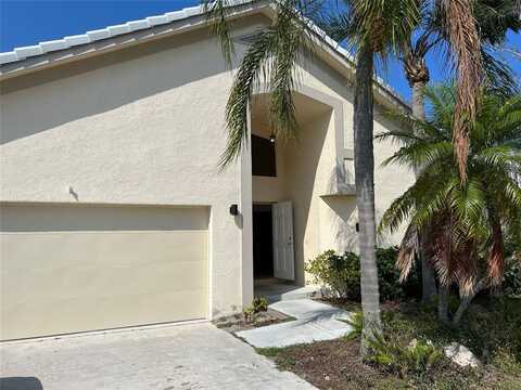 371 Mohawk Ln, Boca Raton, FL 33487