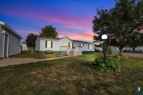1200 N Violet Pl, Sioux Falls, SD 57103