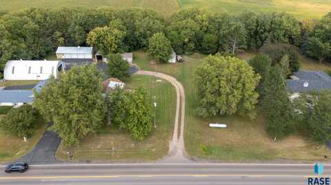 47512 271st St, Harrisburg, SD 57032