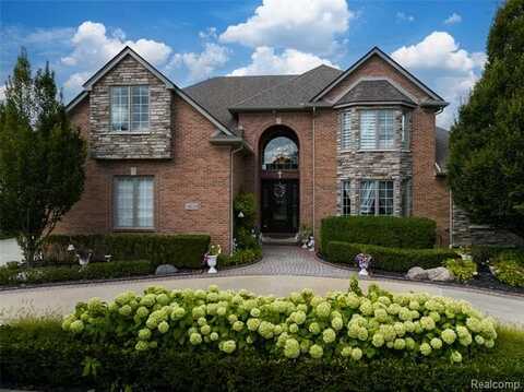 14229 Mandarin Drive, Shelby, MI 48315