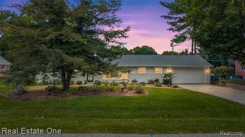 1904 Meadow Ridge Drive, Commerce Township, MI 48390