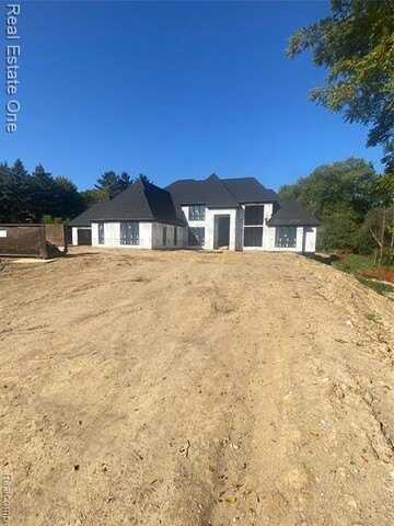3370 Bloomcrest Drive, Bloomfield Hills, MI 48304