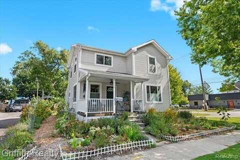 734 E Grand River Avenue, Howell, MI 48843