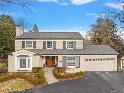 110 Denbar Road, Bloomfield Hills, MI 48304