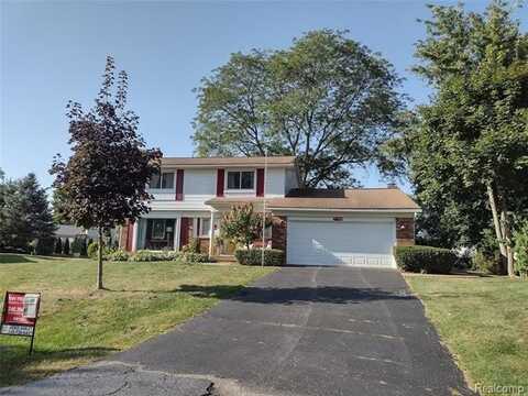 2790 Wareing Drive, Lake Orion, MI 48360