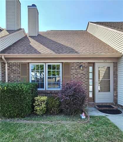 121 Parkway Drive, Hampton, VA 23669