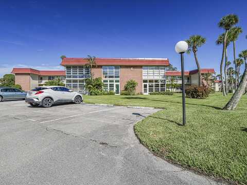 6 Vista Palm Lane, Vero Beach, FL 32962