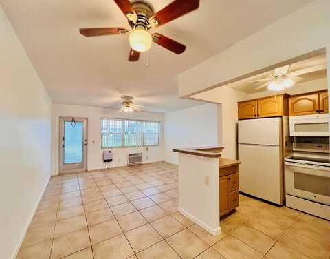 123 Camden F, West Palm Beach, FL 33417