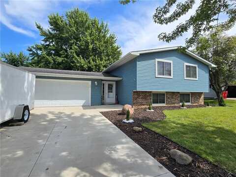 524 10th Avenue NW, Dodge Center, MN 55927