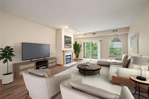 12727 College View Drive, Eden Prairie, MN 55347