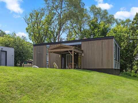 908 Winthrop Street S, Saint Paul, MN 55119