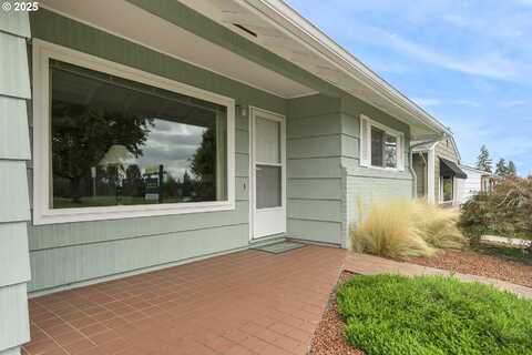 12339 SW KING GEORGE DR, King City, OR 97224