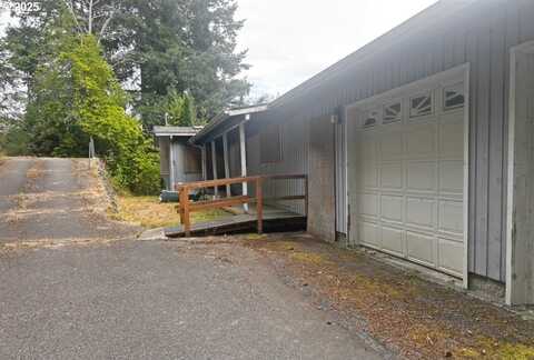 1395 INGERSOLL ST, Coos Bay, OR 97420